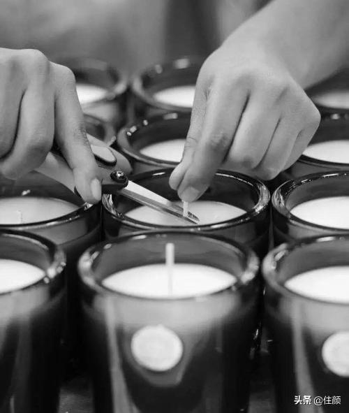 After buying so many scented candles, do you really know how to light them?
