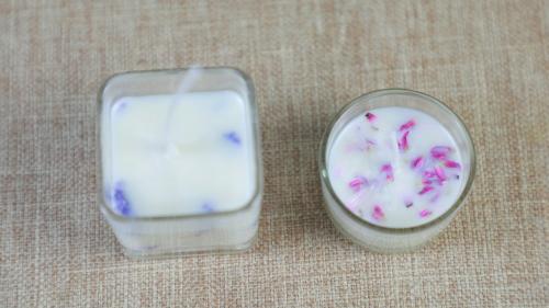 Use candles to preserve the beauty of flowers, the girl will teach you how to make DIY scented candles at home, the finished product is so beautiful