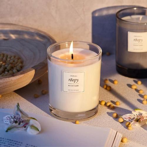 Scented candles with a pleasant smell will make life more refined