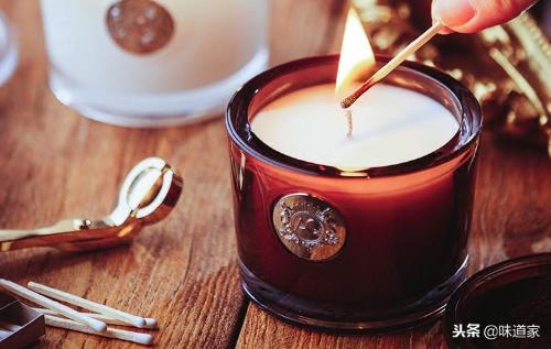 Scented candles, dancing flames will ignite the romance of the house. 